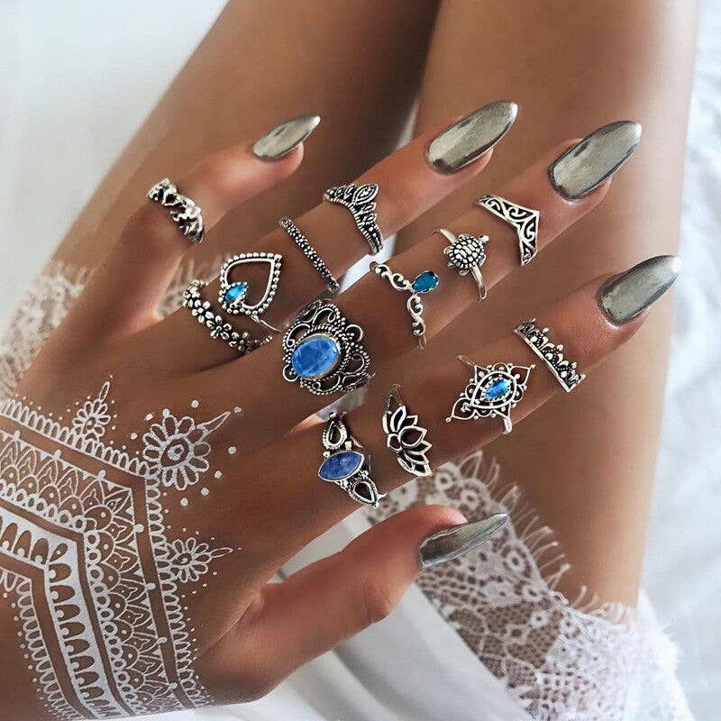 Women's Vintage Diamond Set Carved Crown Starry Gem Ring set